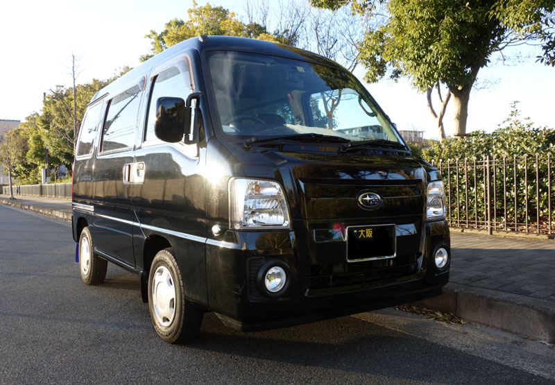 一般軽貨物輸送車両の前方外観